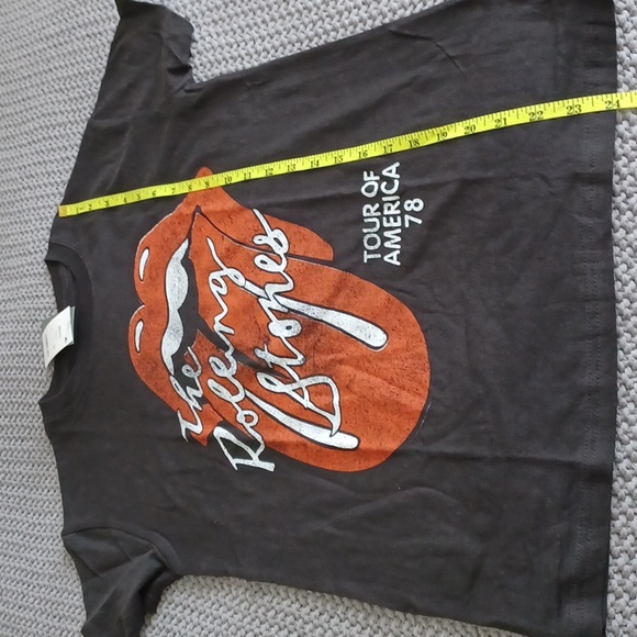 The Rolling Stone NWT t-shirt Small - Picture 8 of 8